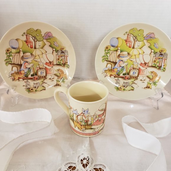 Sweet set of 1990-91 Watkins Collectible Country Kids Mug and 2 plates - Picture 1 of 2